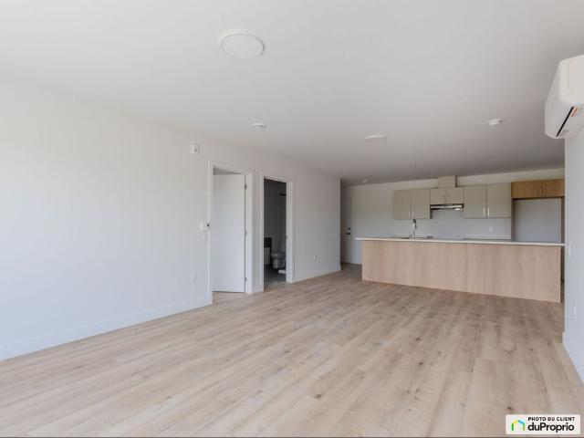 Apartment for rent in Saint-Charles-Borromée, Lanaudière
