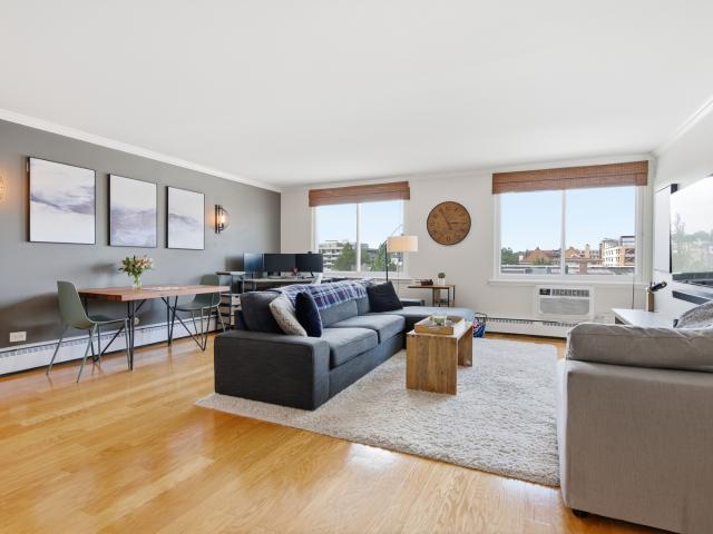 Condo for sale in Oak Park, Illinois