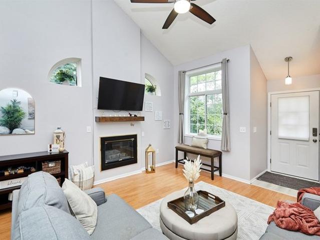Townhouse for sale in West Des Moines, Iowa