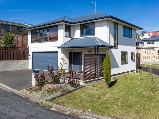 House for rent in Otakou