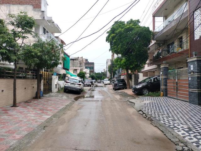 Land for sale in Hariana
