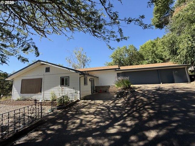House for sale in Oregonia
