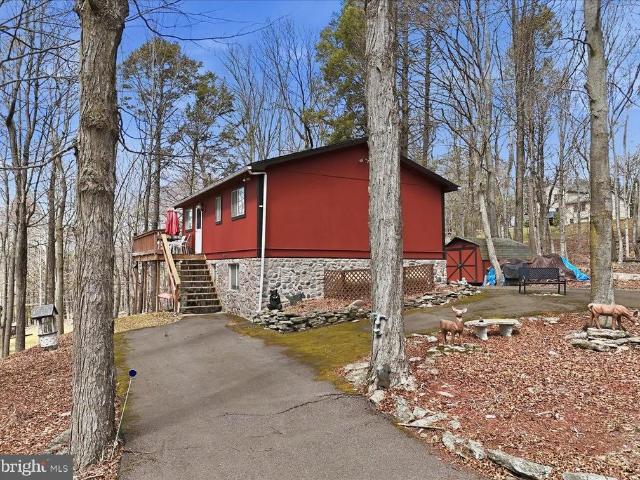 House for sale in Greentown, Pennsylvania