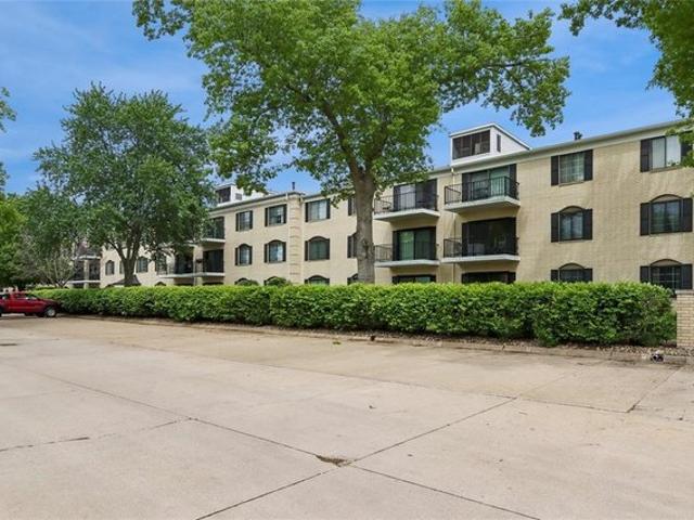 Condo for sale in Linn, Iowa