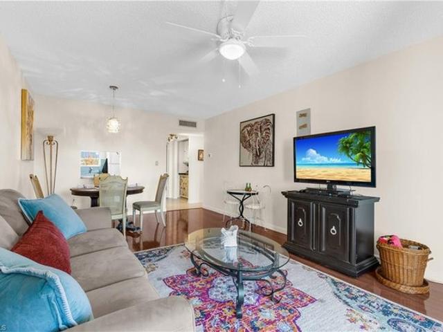 Condo for sale in Naples, Collier County