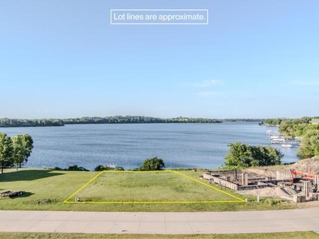 Land for sale in Lake Park, Iowa