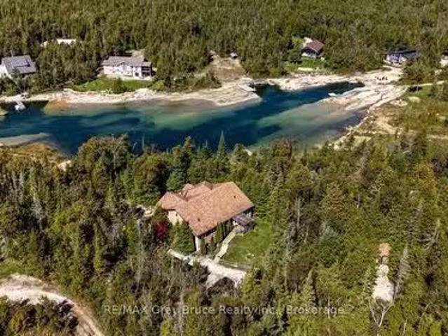 House for sale in Ontario
