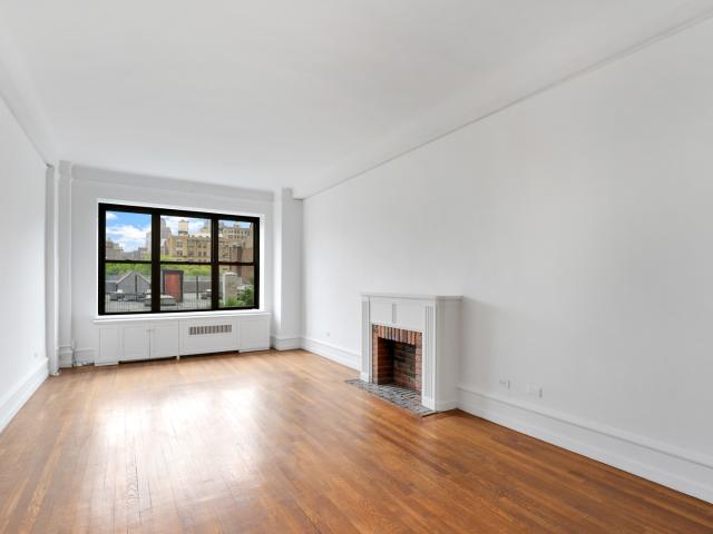 Property for sale in Manhattan Community Board 7, New York
