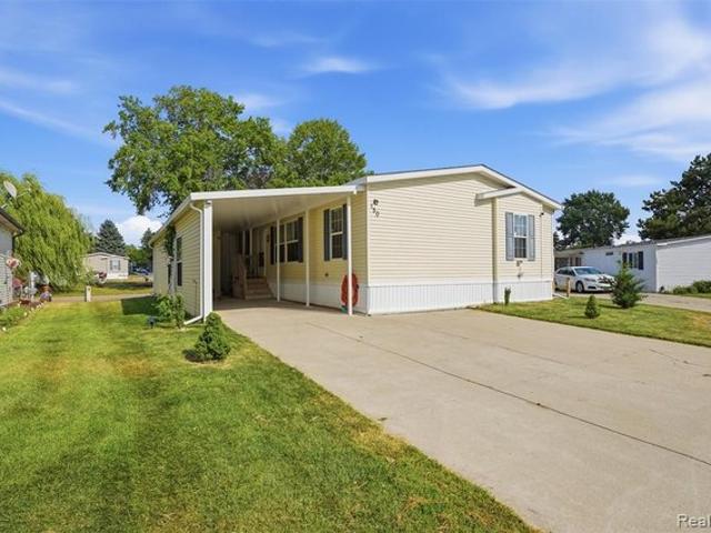 House for sale in Rochester Hills, Michigan