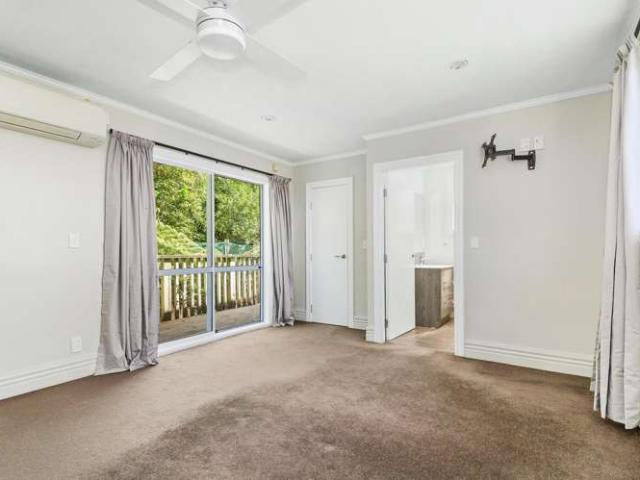 House for sale in Days Bay, Wellington