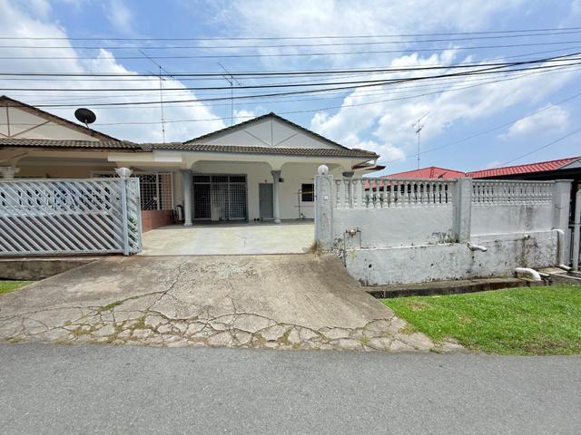 Residential House for sale in Kluang, Johor