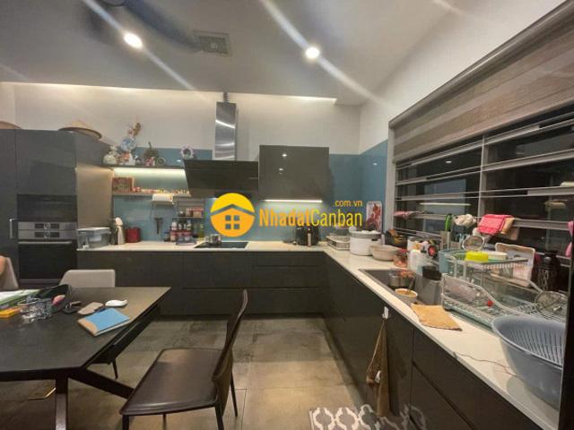 Nhà mặt phố bán