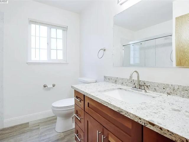 Apartment for rent in San Leandro, California