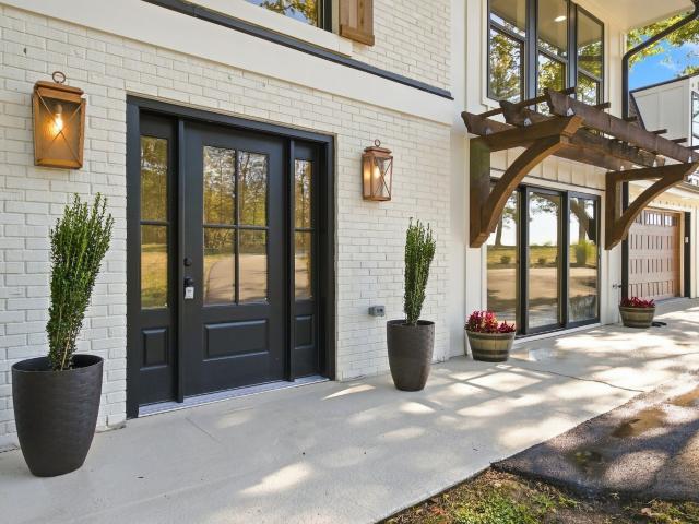 House for sale in Dickson, Middle Tennessee