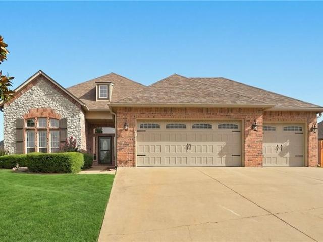 House for sale in Pea Ridge, Benton County