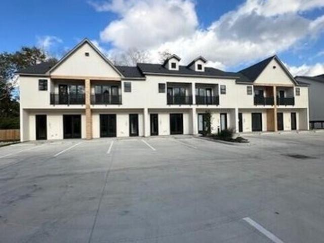 Townhouse for sale in Lafayette, Louisiana