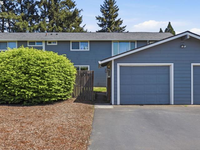 Condo for sale in Oregonia