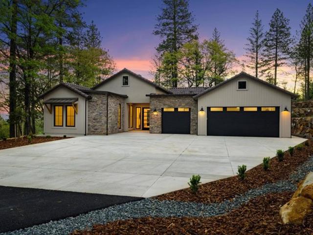 House for sale in Applegate, California