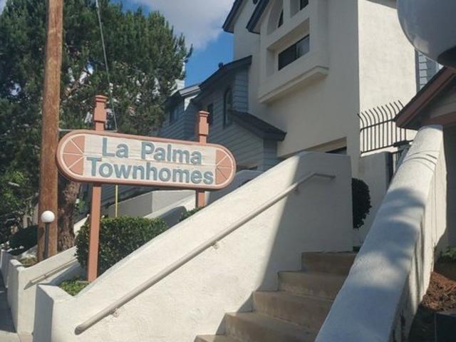 Townhouse for sale in Lawndale, Los Angeles County