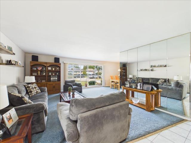House for sale in Des Plaines, Illinois