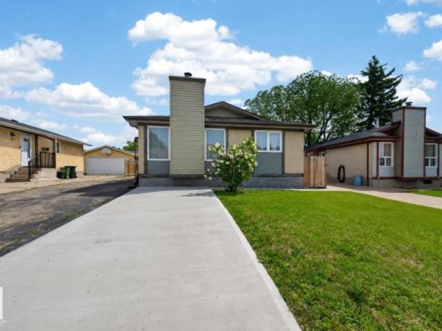 House for sale in Wedgewood, Alberta