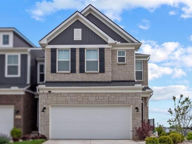 Townhouse for sale in New Hudson, Michigan