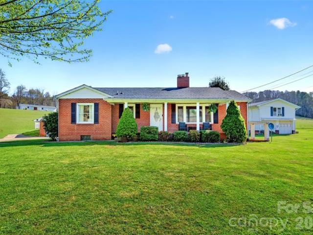 House for sale in Bakersville, North Carolina