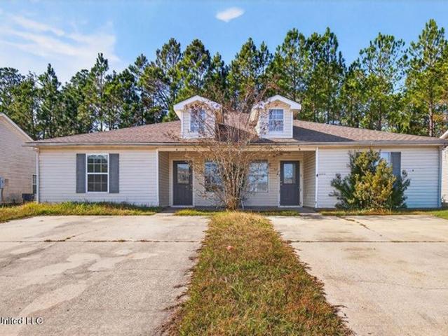 House for sale in D Iberville, Mississippi