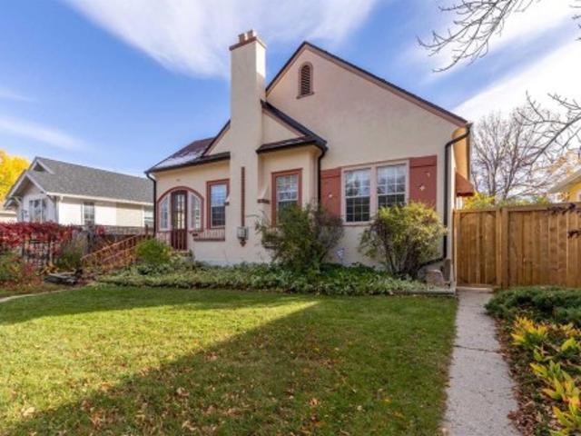 House for sale in Victoria Park, Lethbridge