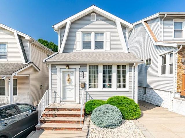 House for sale in Hudson, New Jersey