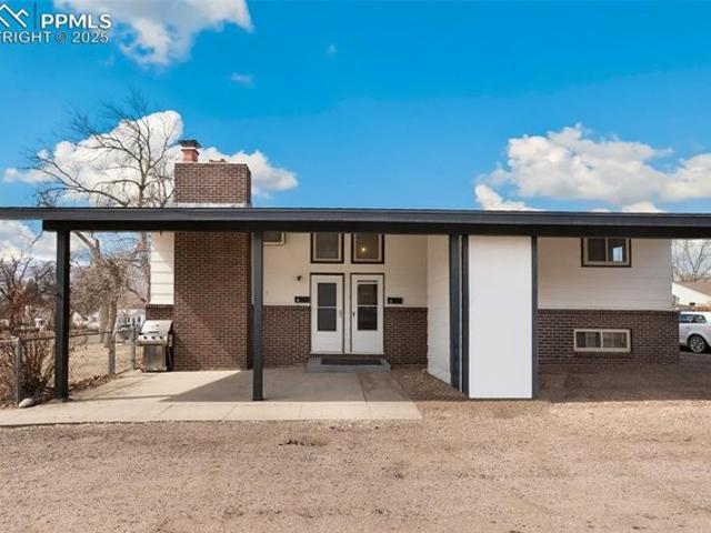House for sale in Colorado Springs, Colorado