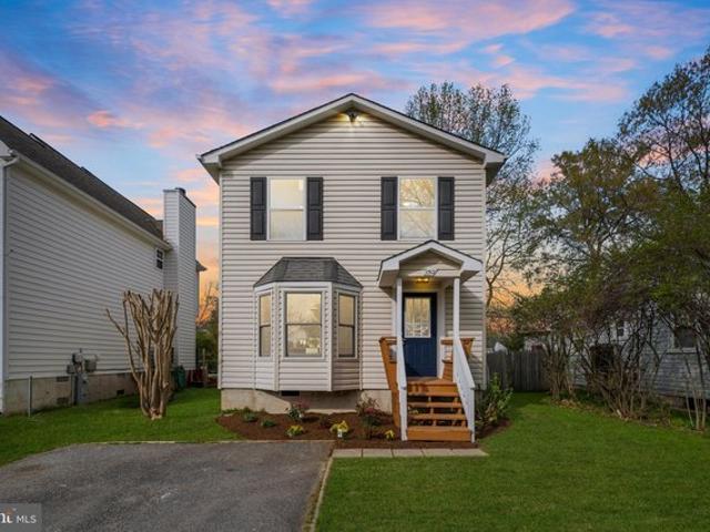House for sale in Shady Side, Maryland