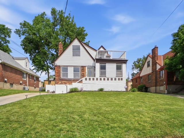 House for sale in Roselawn, Ohio