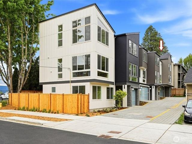 House for sale in Shoreline, Washington