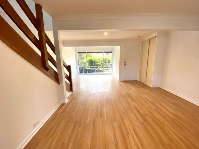 Townhouse for rent in Ambergate, New South Wales