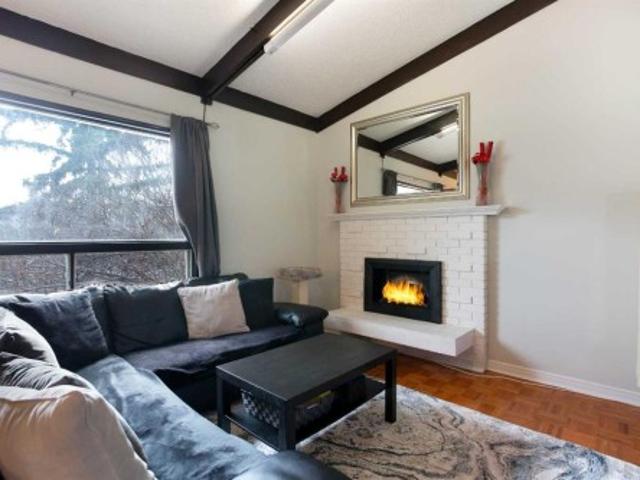 Townhouse for sale in Willow Park, Calgary