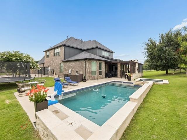 House for sale in Gunter, Texas