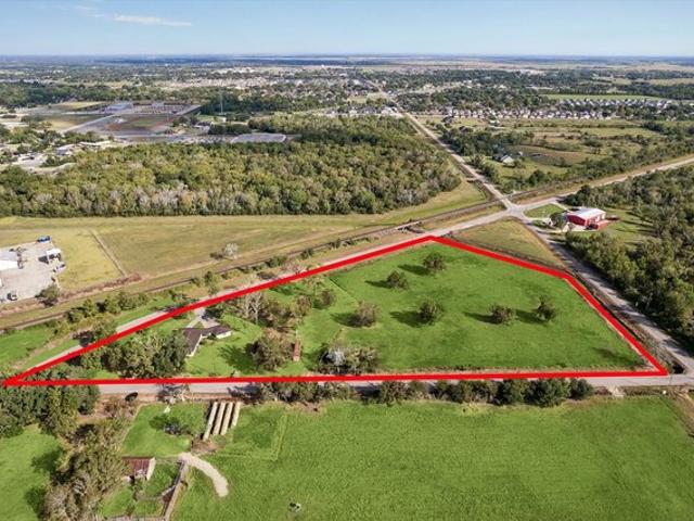 House for sale in Angleton, Brazoria County