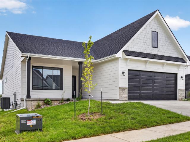 Condo for sale in Norwalk, Iowa