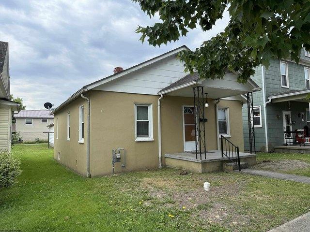 House for sale in Elkins, West Virginia