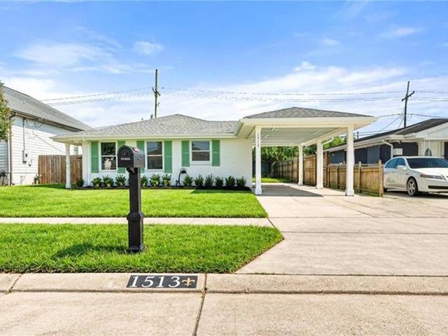 House for sale in Saint Claude Heights, Arabi