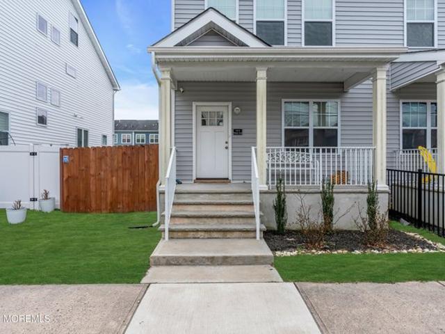 Townhouse for sale in Monmouth, New Jersey