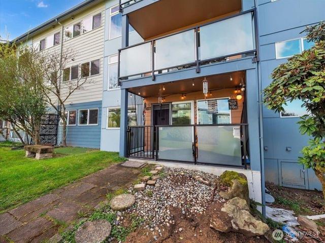Condo for sale in Tukwila, Washington