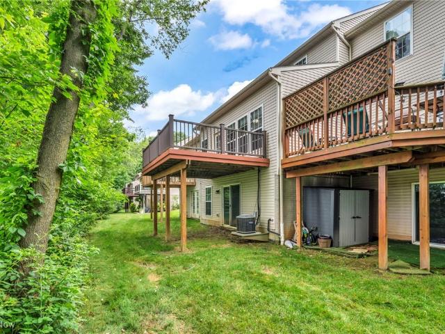 Condo for sale in Cuyahoga Falls