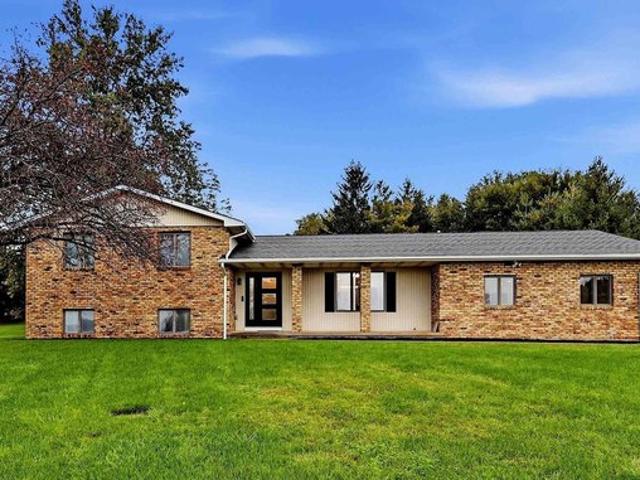 House for sale in Dubuque, Dubuque County