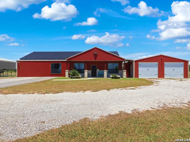 House for sale in Saint Hedwig, Texas