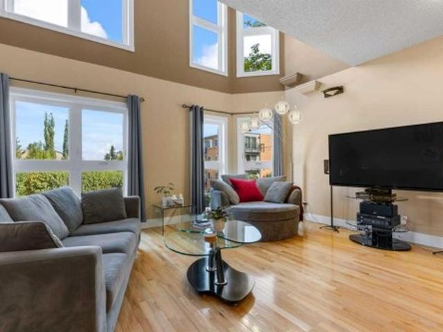 Townhouse for sale in Northwest, Alberta