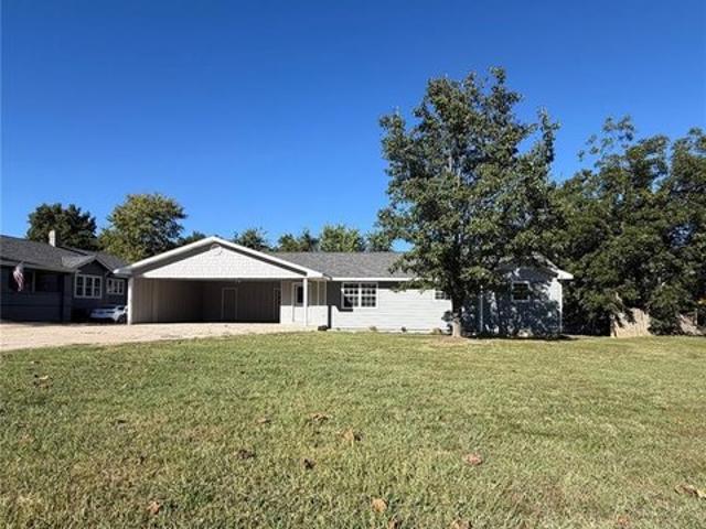 House for sale in Loma Linda, Poplar Bluff