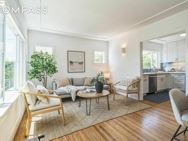 Condo for sale in Berkeley