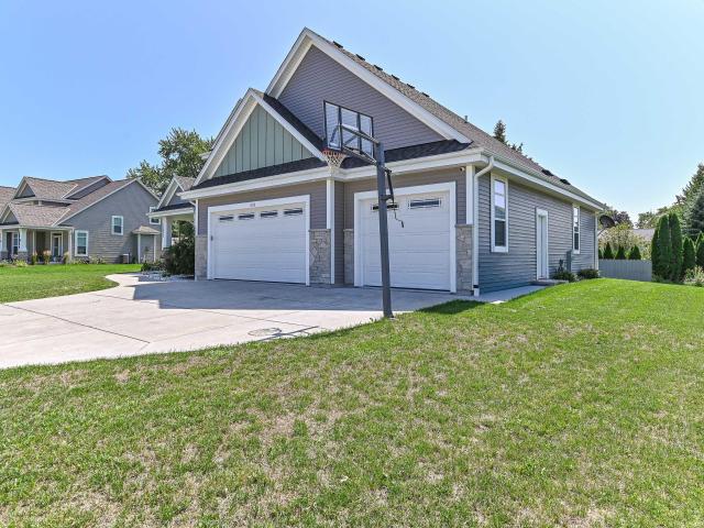 House for sale in Oak Creek, Wisconsin